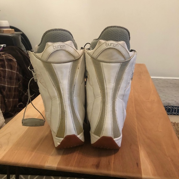 Burton Snowboard Boots - Picture 4 of 6